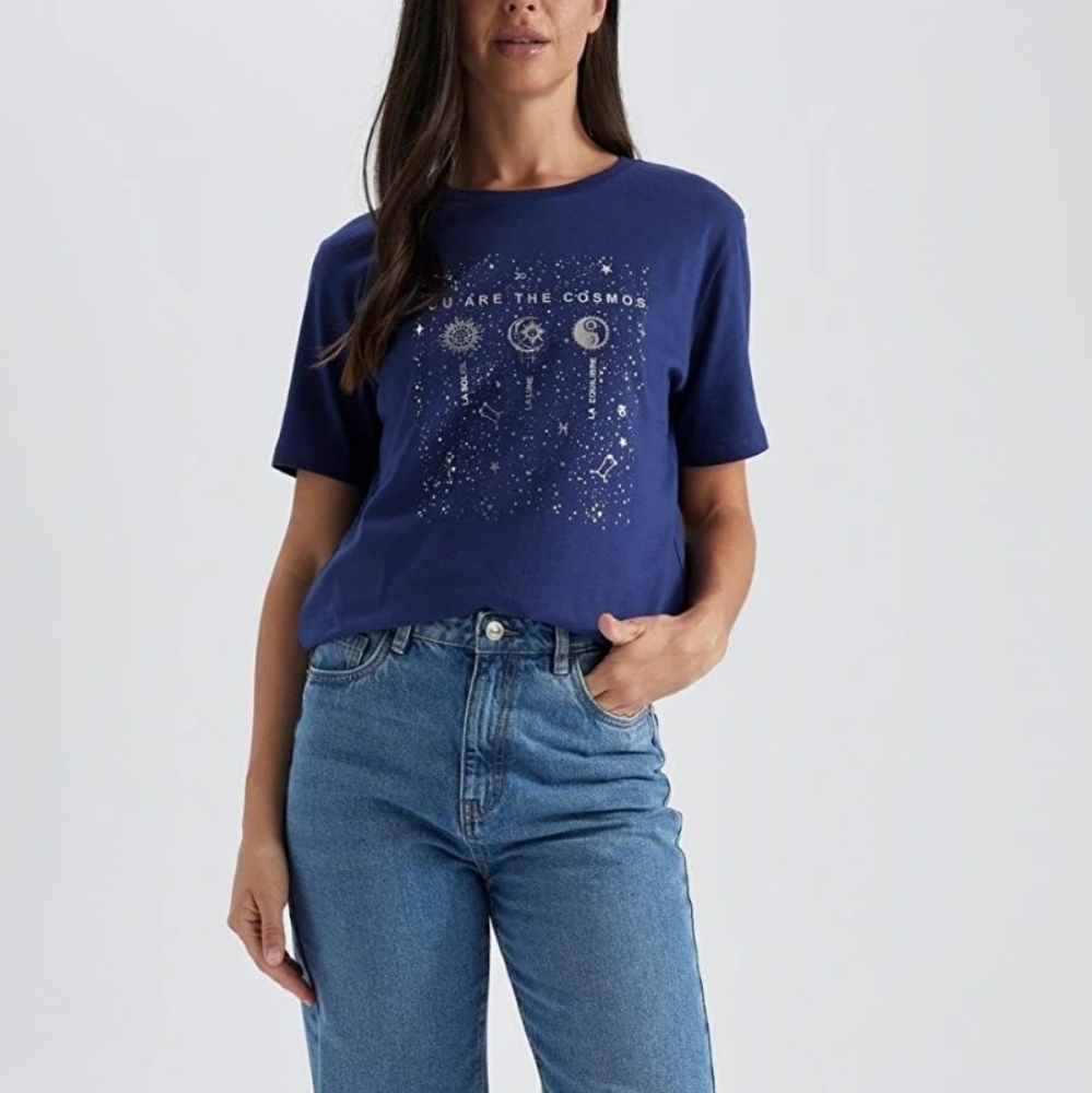 New with tag short sleeve t-shirt